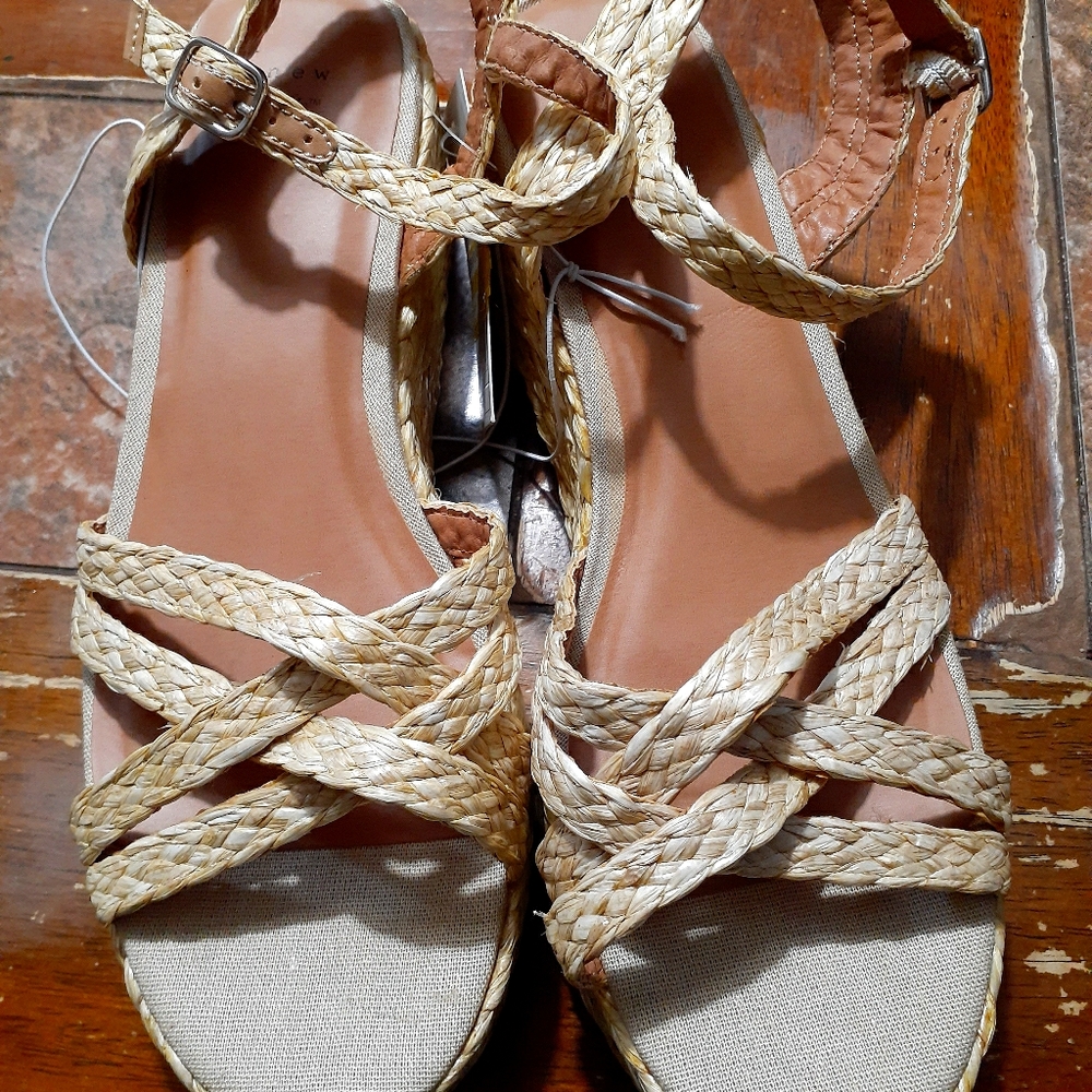 Women's sandals size 8 1/2